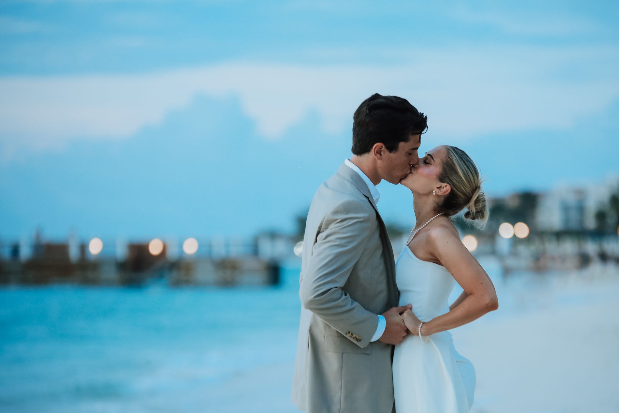 sarah and jackson kissing at beaches turks and caicos resort