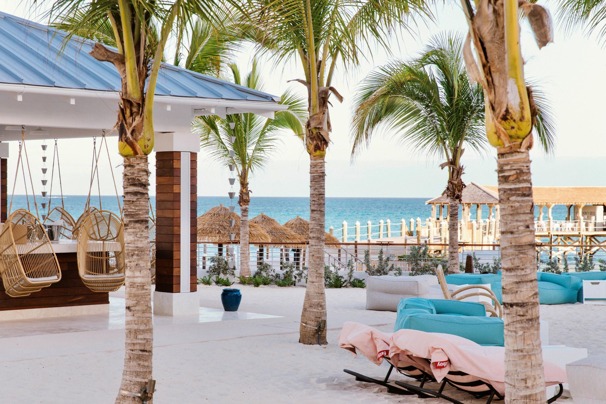 sandals royal bahamian at coconut grove beach bar